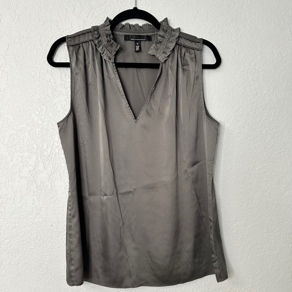 White House Black Market WHBM Sleeveless Ruffle Neck Top dark Gray Blouse M - Picture 1 of 5